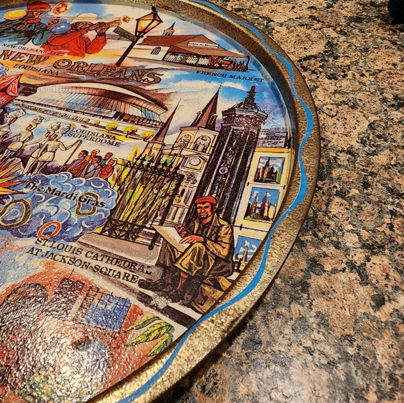 Vintage New Orleans Graphic Souvenir Tray, Necklace & Bracelet - Picture 2 of 5